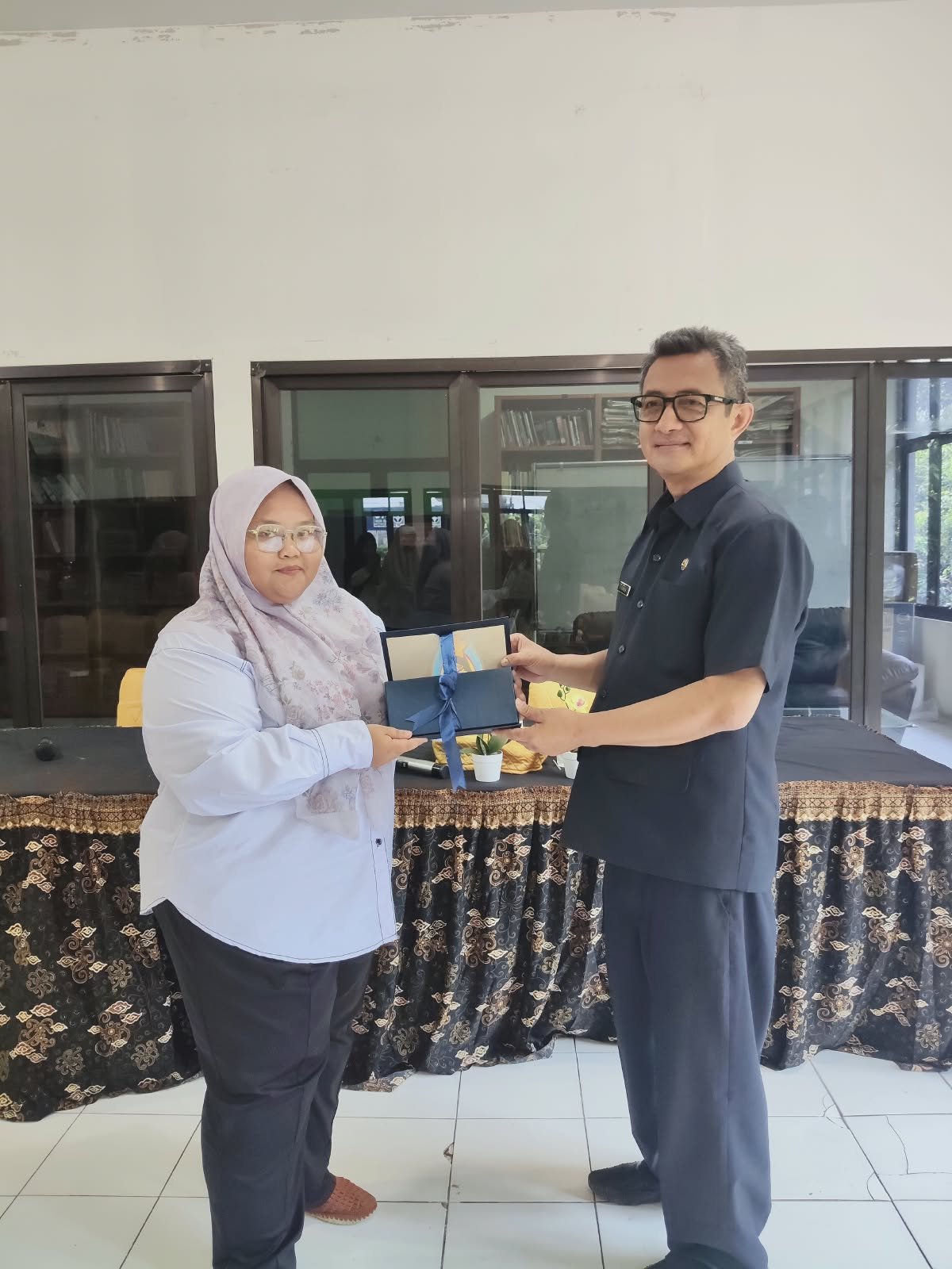 Penandatanganan Perjanjian Kerja Sama antara Dinas Perpustakaan dan Kearsipan Kota Cirebon dengan TK Bintang Digital Kids