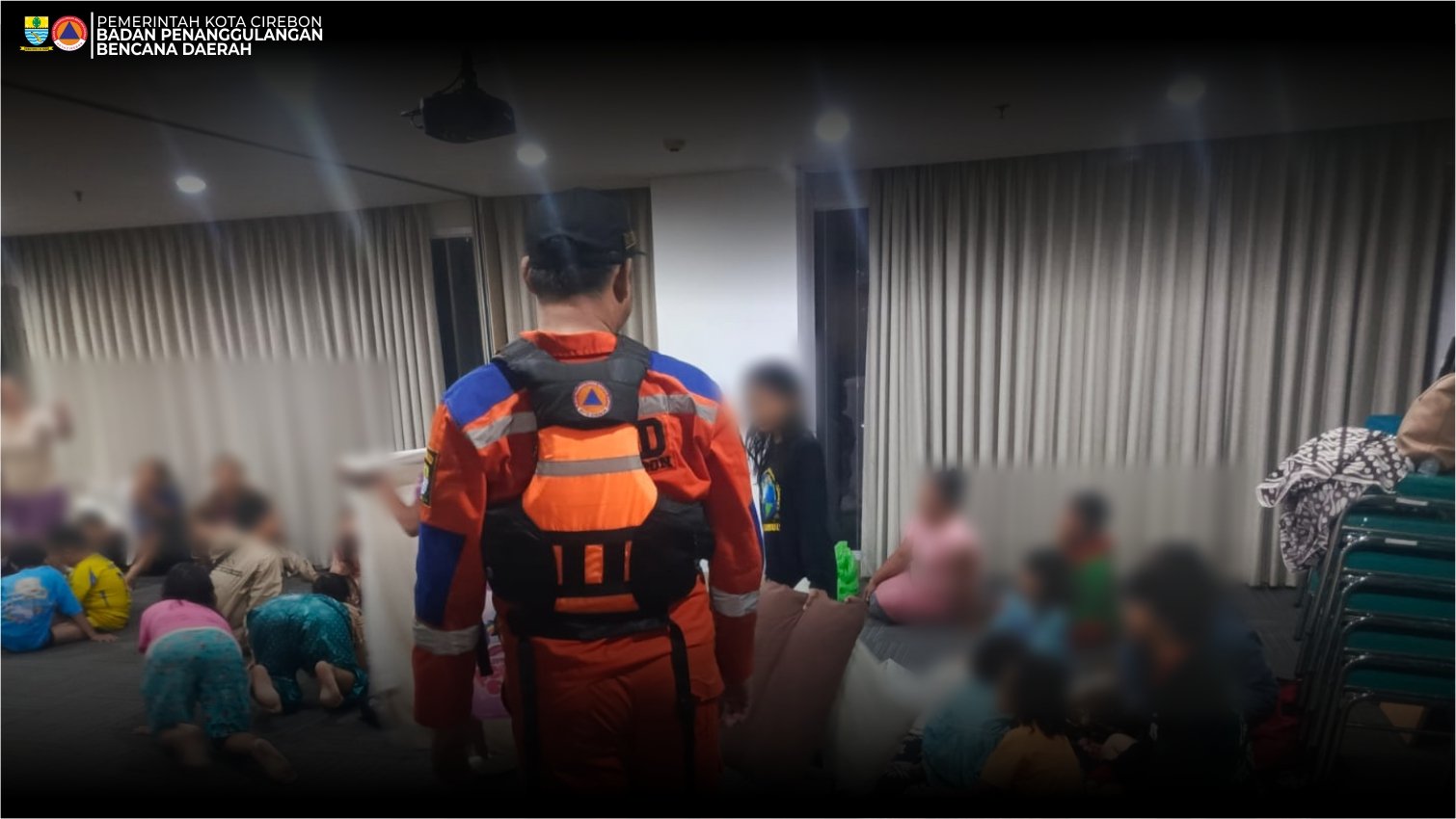 CURAH HUJAN TINGGI, BEBERAPA DAERAH DI KOTA CIREBON TERENDAM BANJIR