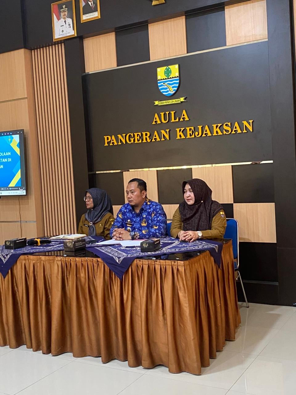 Camat Kejaksan Membuka Bimbingan Teknis Pengelolaan Posyandu Bidang Kesehatan