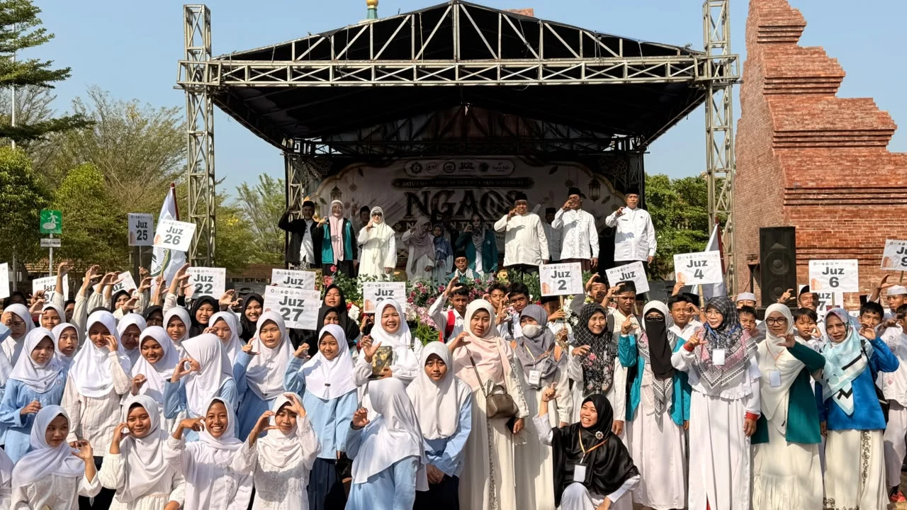 Gema Al-Quran di Alun-alun Kejaksan Wakil Wali Kota Cirebon Dorong NGAOS Jadi Gerakan Cinta Al-Quran
