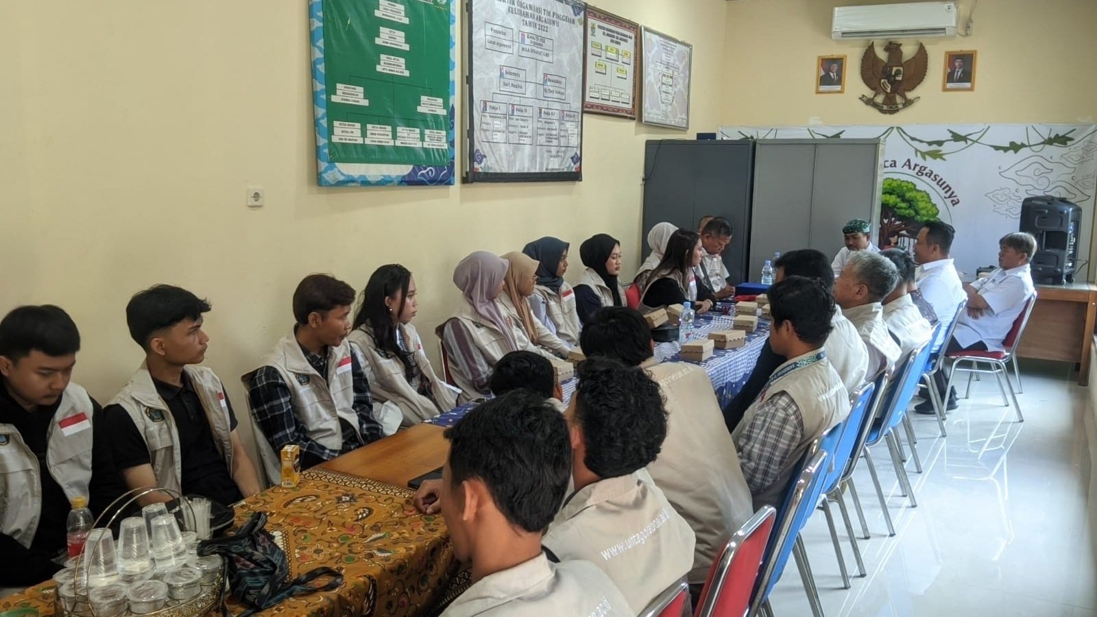 PENUTUPAN KKM UNTAG DI KELURAHAN ARGASUNYA