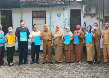 Penghargaan Pegawai Berprestasi di DPMPTSP Kota Cirebon
