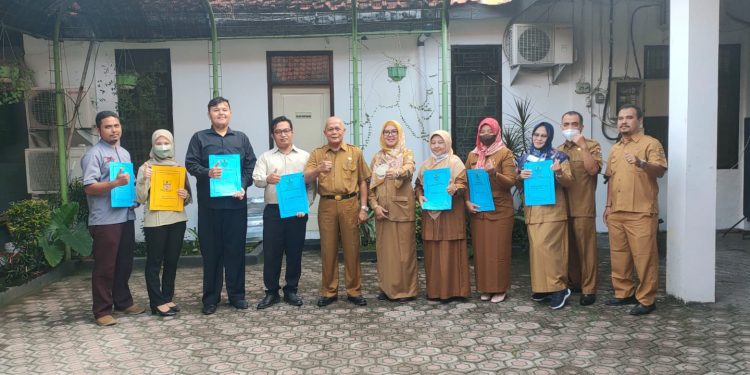 Penghargaan Pegawai Berprestasi di DPMPTSP Kota Cirebon