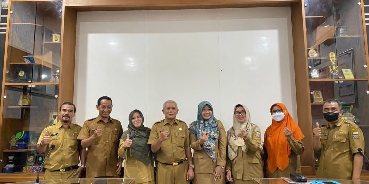 Serah Terima Jabatan dan Pelepasan Pegawai Alih Tugas Dpmptsp Kota Cirebon