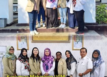 Dpmptsp Kota Cirebon menerima kunjungan Mahasiswa Universitas Gajah Mada (UGM)